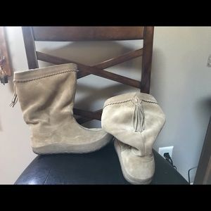 Women’s Boots size barefoot by sporto size 7.5M